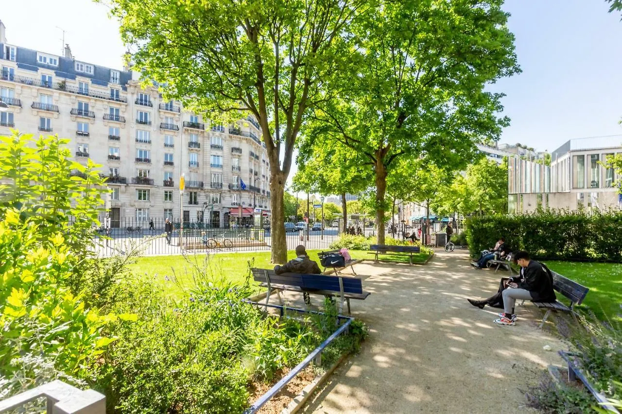 Cozy With Amazing View Paris